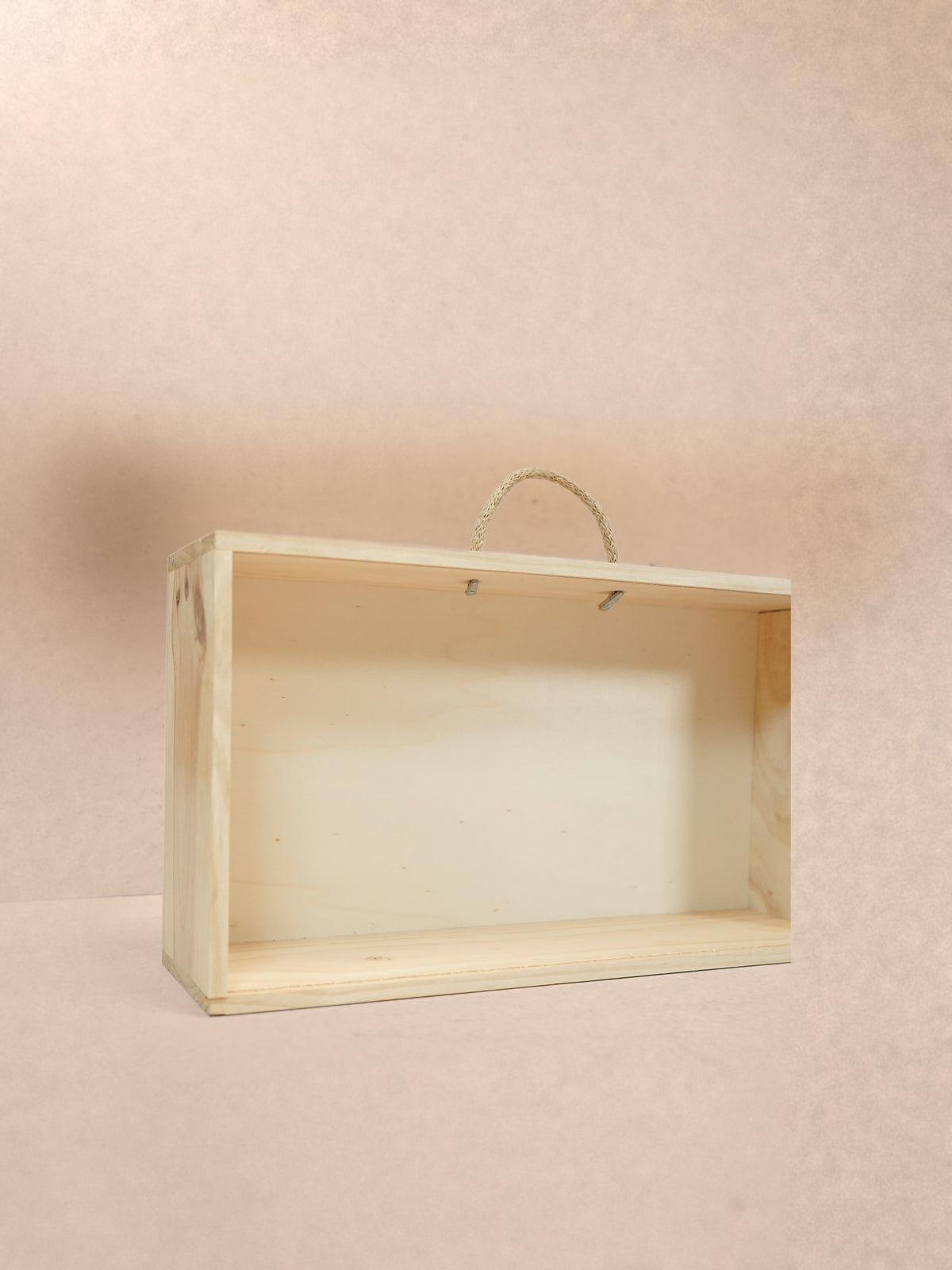 Caja grapada con tapa corredera – Fundació Ilersis