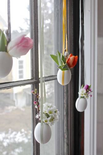 Huevos de pascua con flores