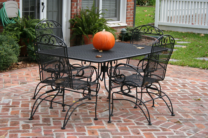 Las mesas y sillas más convenientes para el jardín