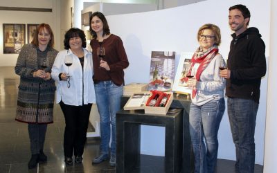 La Fundació ILERSIS i l’Espai Cavallers es donen la mà per crear un producte que marida vi, oli i art